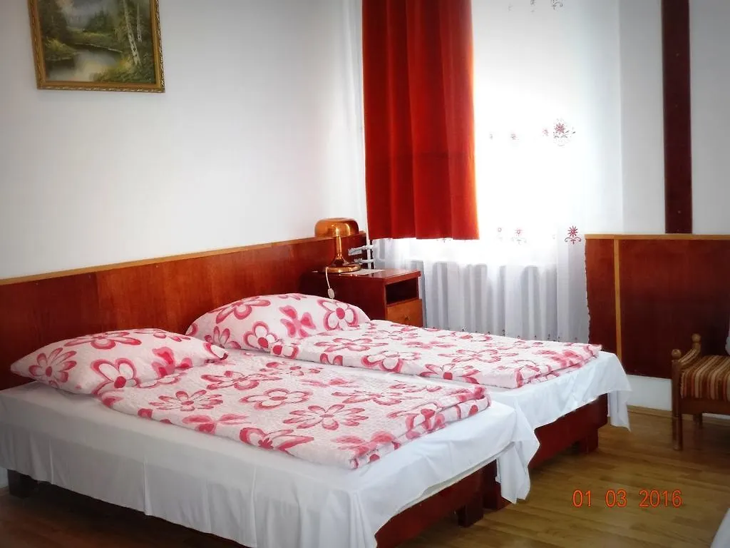 Botax Motel Eger Hostel